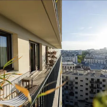 Amazing View, Beautiful Flat, Swimming Pools Apartment *