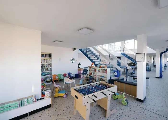 Amazing View, Beautiful Flat, Swimming Pools, Secure Parking * Paris